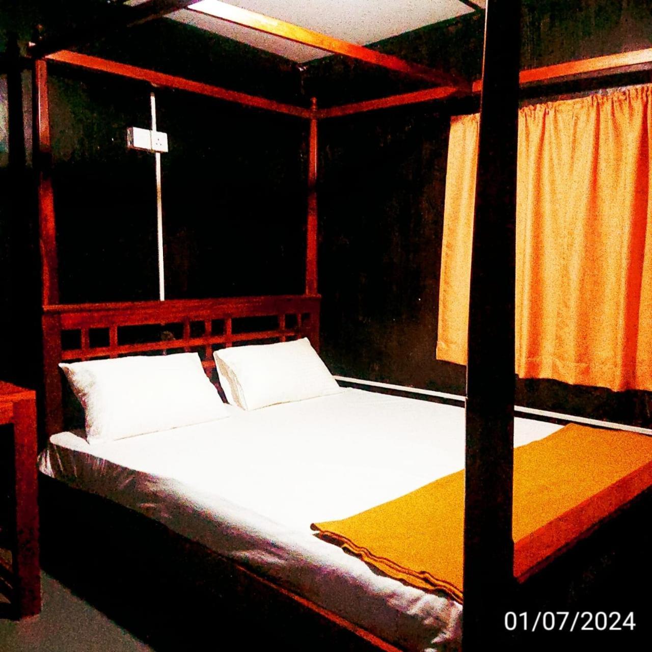 T-More Hotel & Hostel Ела Екстериор снимка