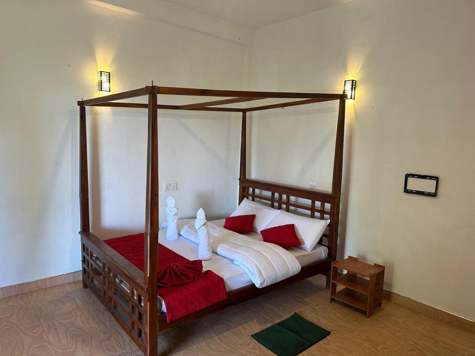 T-More Hotel & Hostel Ела Екстериор снимка