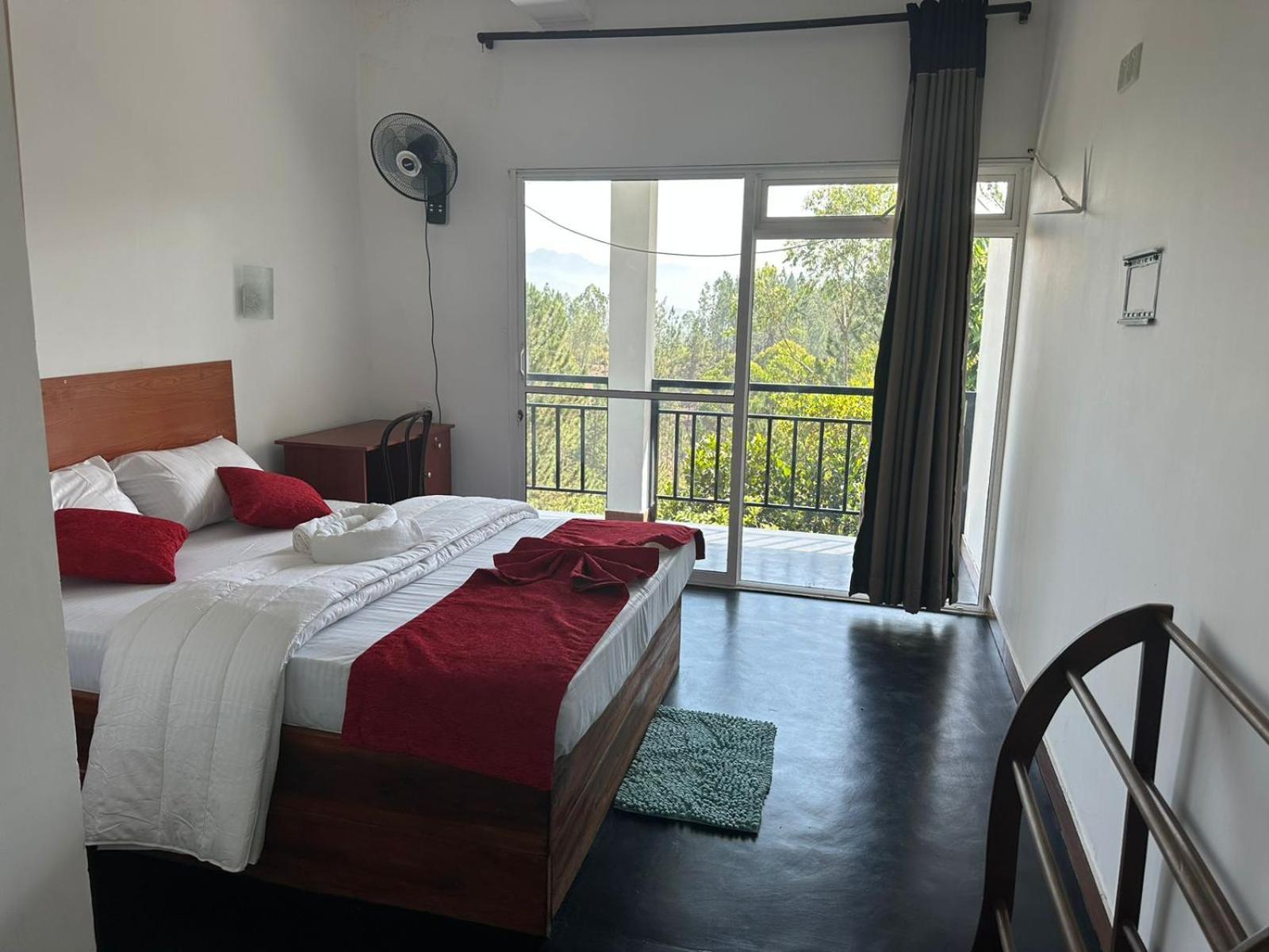 T-More Hotel & Hostel Ела Екстериор снимка