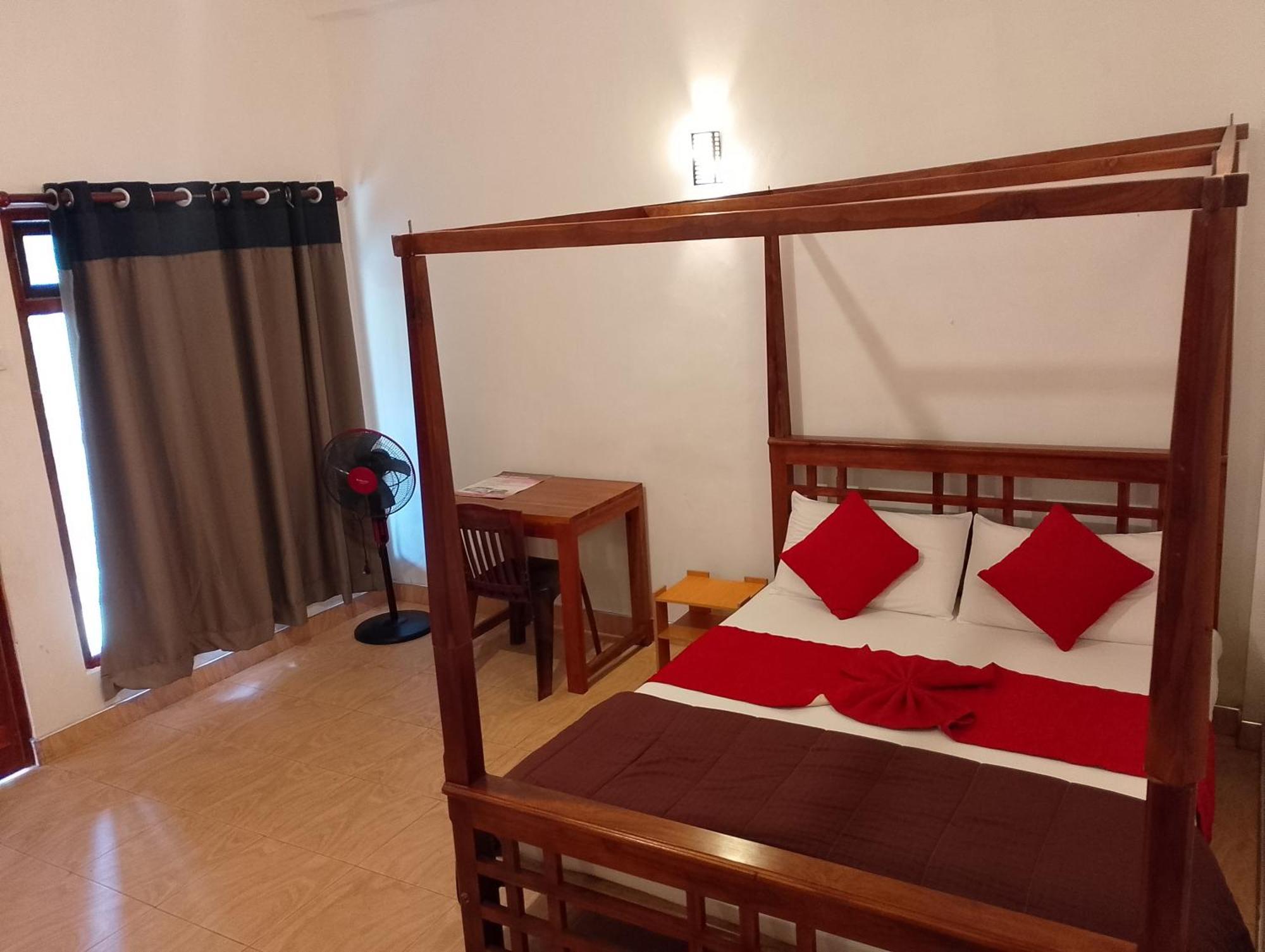 T-More Hotel & Hostel Ела Стая снимка