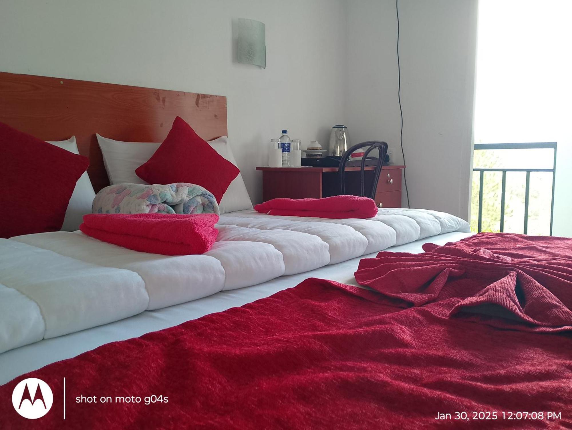 T-More Hotel & Hostel Ела Екстериор снимка