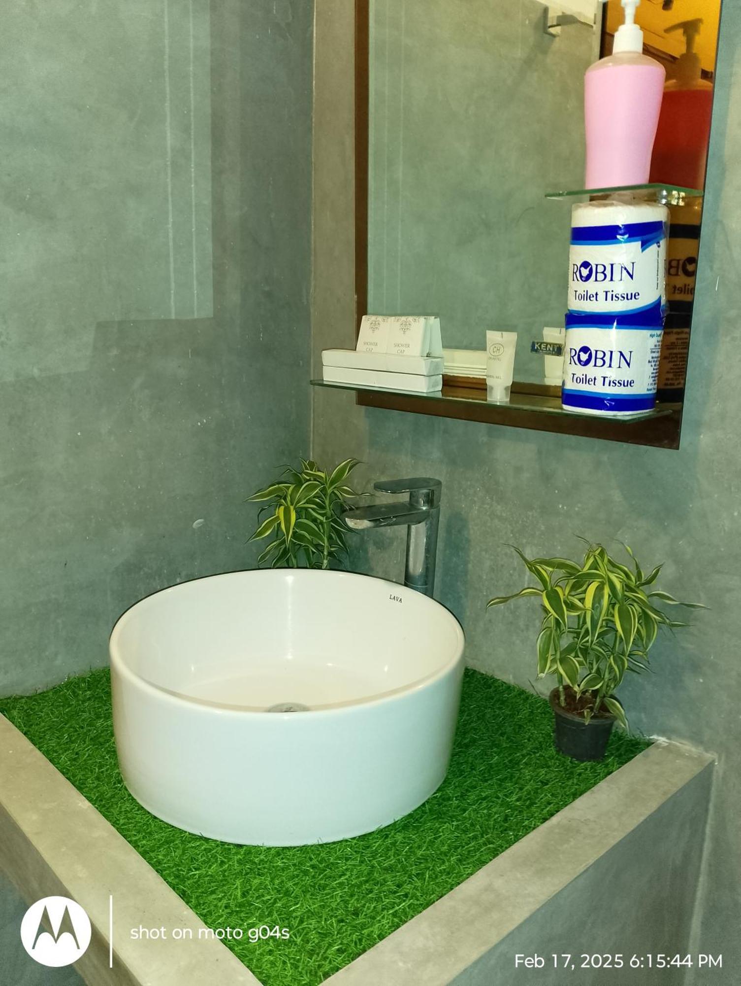 T-More Hotel & Hostel Ела Екстериор снимка