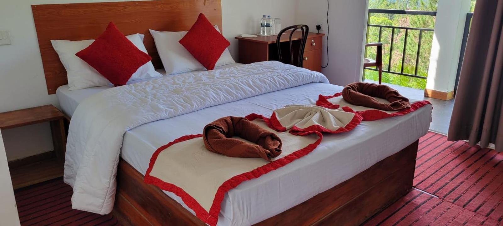 T-More Hotel & Hostel Ела Екстериор снимка